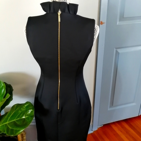 LBD Calvin Klein - Picture 2 of 3